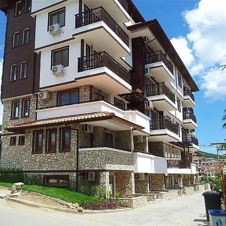 Kentavar, 2-х комнатные с видом на море, есть кухня, детская кроватка Apartmán